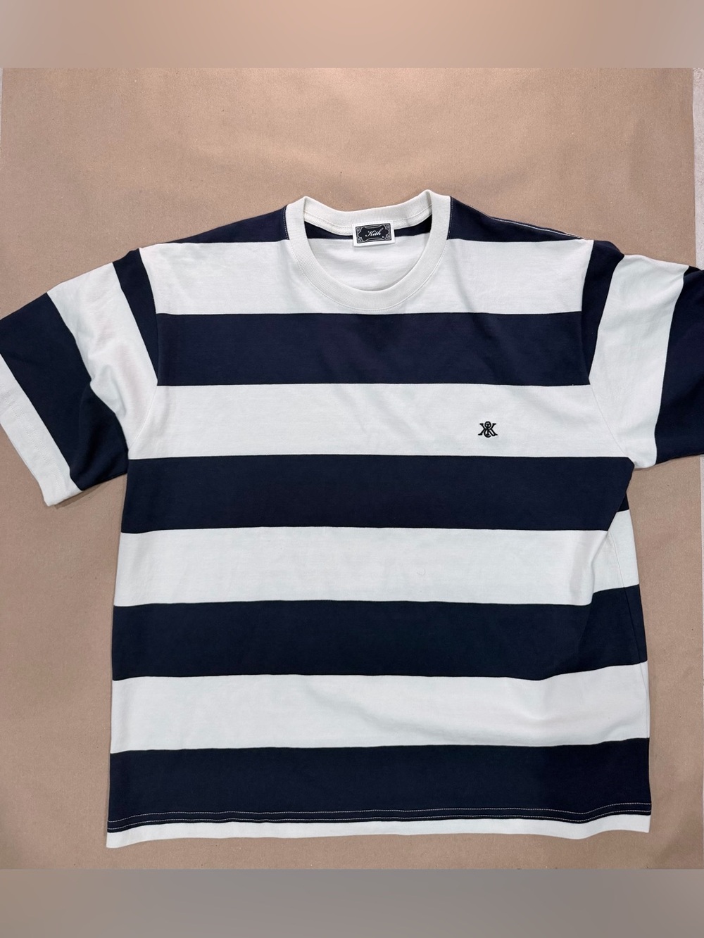 Kith Alex II Boxy Tee – Men’s XL Sandrift/Navy Stripe
